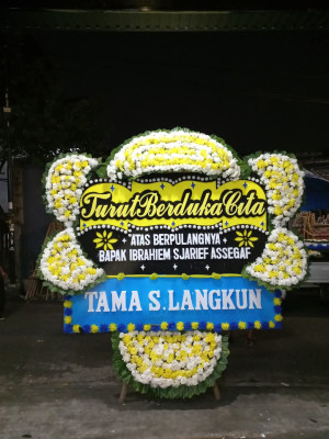 Papan Bunga Duka di Moro