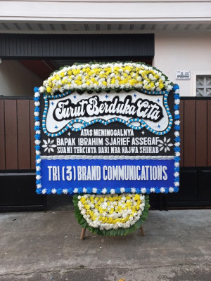 Papan Bunga Duka di Moro